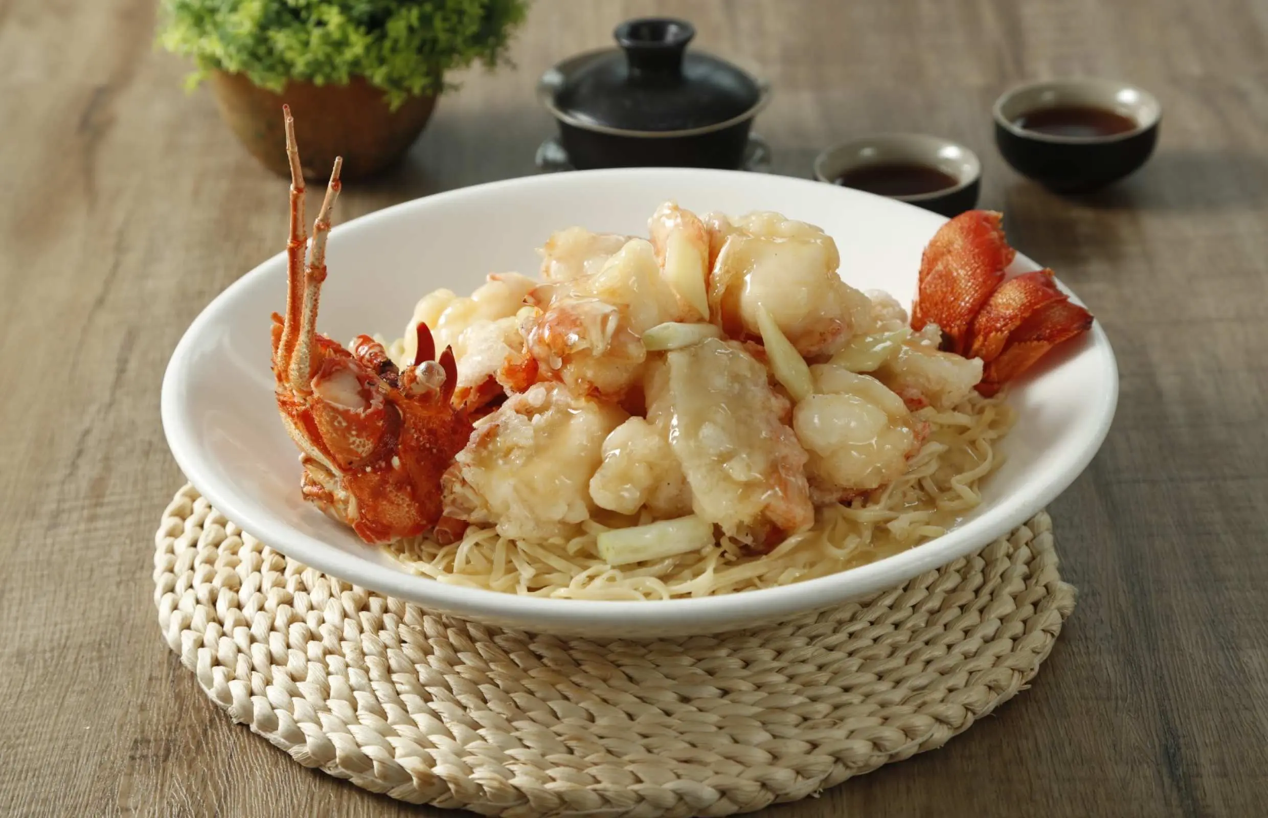 陶源海鮮酒家｜珍餚龍蝦宴＋任食金陵片皮鴨｜龍蝦鮑魚燕窩餐、龍蝦遼參雞煲翅餐、極上龍蝦套餐｜午市、晚市堂食
