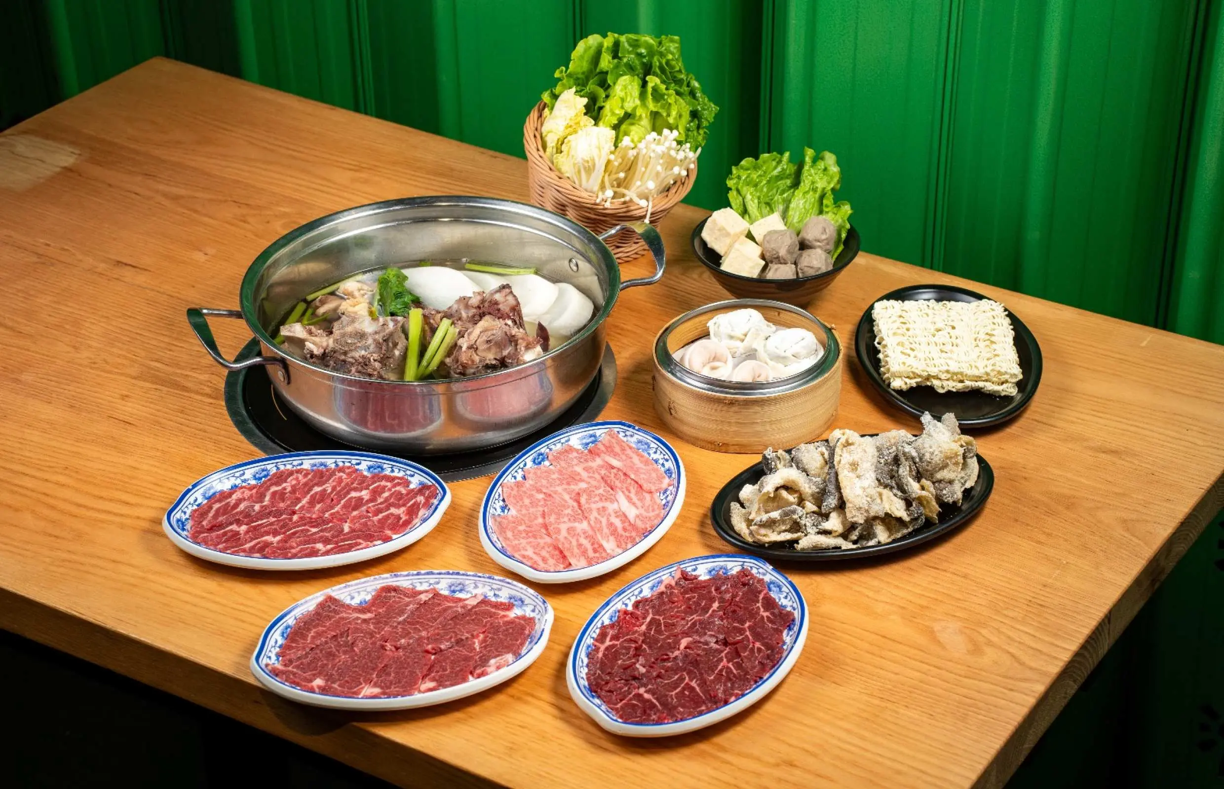 616牛肉火鍋專門店｜精選火鍋二人/四人套餐｜多間分店適用｜熟成牛肩脊｜日本牛頸脊