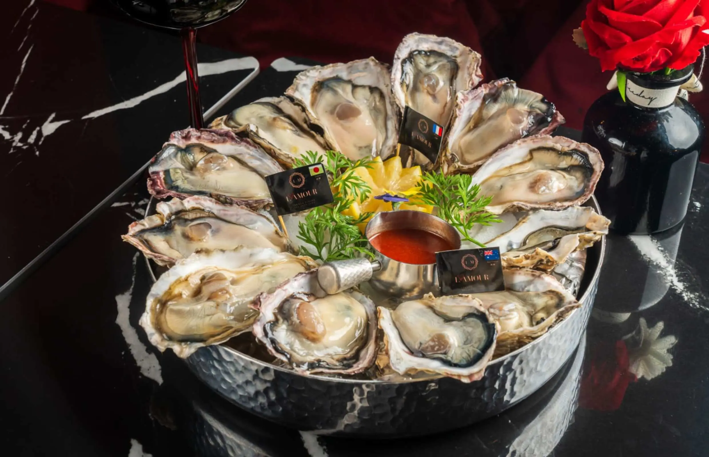 中環、太和｜L'AMOUR｜5道菜 + 無限任食生蠔豪華盛宴｜無限任食海鮮拼盤｜任食魚子醬、蟹粉、生蠔麵包蟹｜日本宮城生蠔 / 法國諾曼第生蠔 / 澳洲哥芬灣｜法式午市四道菜套餐｜逢星期五六日駐場歌手｜米芝連3星團隊打造｜全日供應